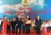 TS Hoàng Hùng Thắng - Bí thư Đảng ủy, Hiệu trưởng Nhà trường nhận bằng khen “Lao động sáng tạo” của Bộ trưởng Bộ Công Thương