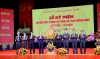 Đồng chí Quản Minh Cường, Ủy viên Trung ương Đảng, Bí thư Tỉnh ủy, Trưởng Đoàn ĐBQH tỉnh, tặng hoa của Tỉnh ủy, HĐND, UBND, Ủy ban MTTQ tỉnh chúc mừng Đảng bộ Than Quảng Ninh.
