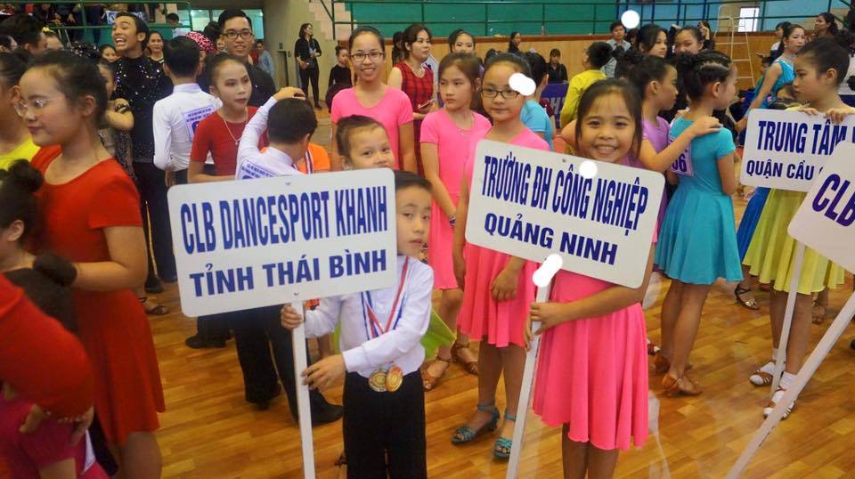 CLB khiêu vũ trường ĐH Công nghiệp Quảng Ninh tham gia thi đấu tại Giải Vô địch Khiêu vũ Thể thao Hải Phòng mở rộng lần thứ XII - năm 2017