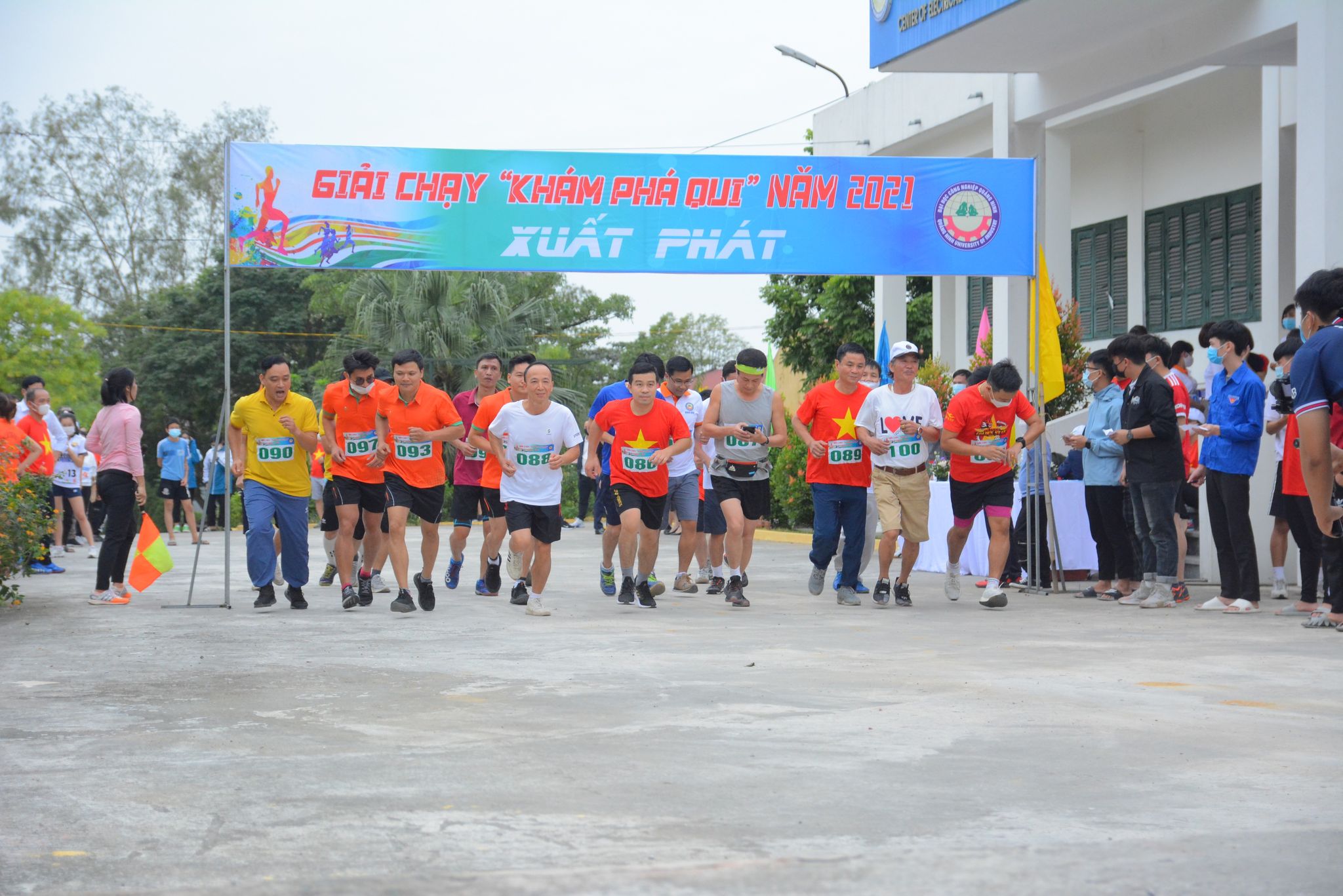 Công đoàn trường ĐH Công nghiệp Quảng Ninh tổ chức thành công Giải chạy “Khám phá QUI” năm 2021 thành công tốt đẹp