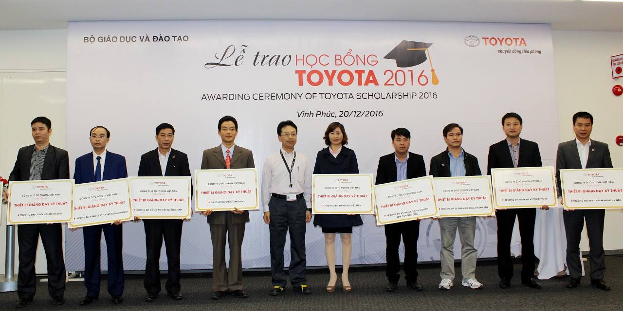 Sinh viên trường Đại học Công nghiệp Quảng Ninh nhận học bổng Toyota