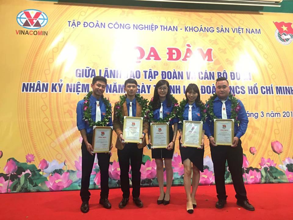 Sinh viên trường ĐH Công nghiệp Quảng Ninh vinh dự nhận danh hiệu Tài năng trẻ Đoàn Than Quảng Ninh