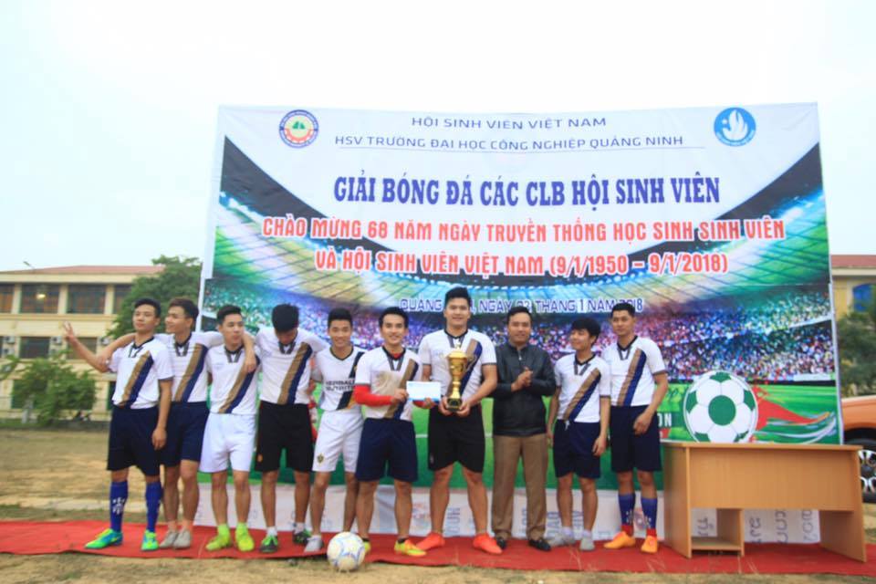 Bế mạc Giải bóng đá HS-SV chào mừng chào mừng 68 năm  ngày truyền thống HS-SV và Hội Sinh viên Việt Nam