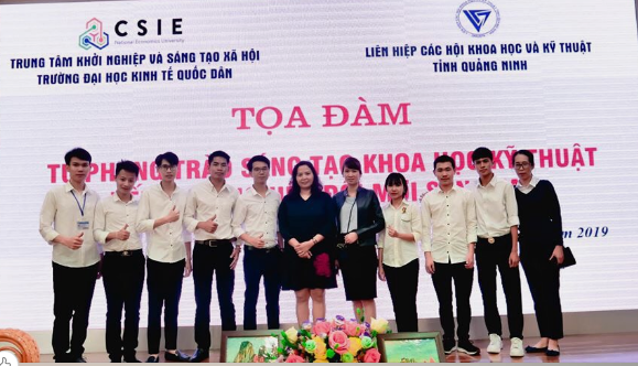 Sinh viên trường Đại học Công nghiệp Quảng Ninh tham gia Tọa đàm "Từ phong trào sáng tạo KHKT đến khởi nghiệp đổi mới sáng tạo"