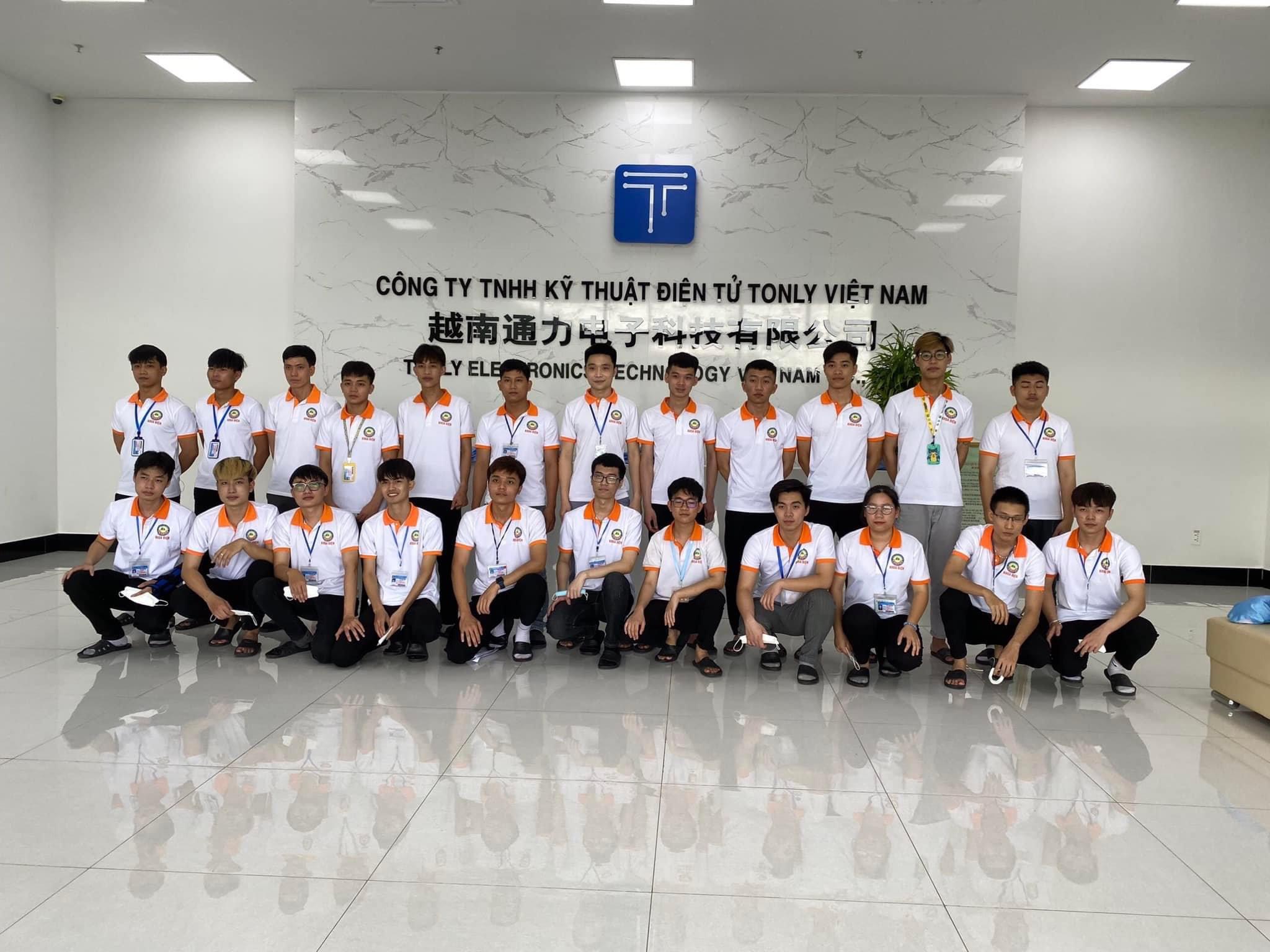 Tham quan thực tế tại công ty TNHH Kỹ thuật Điện tử Tonly Việt Nam