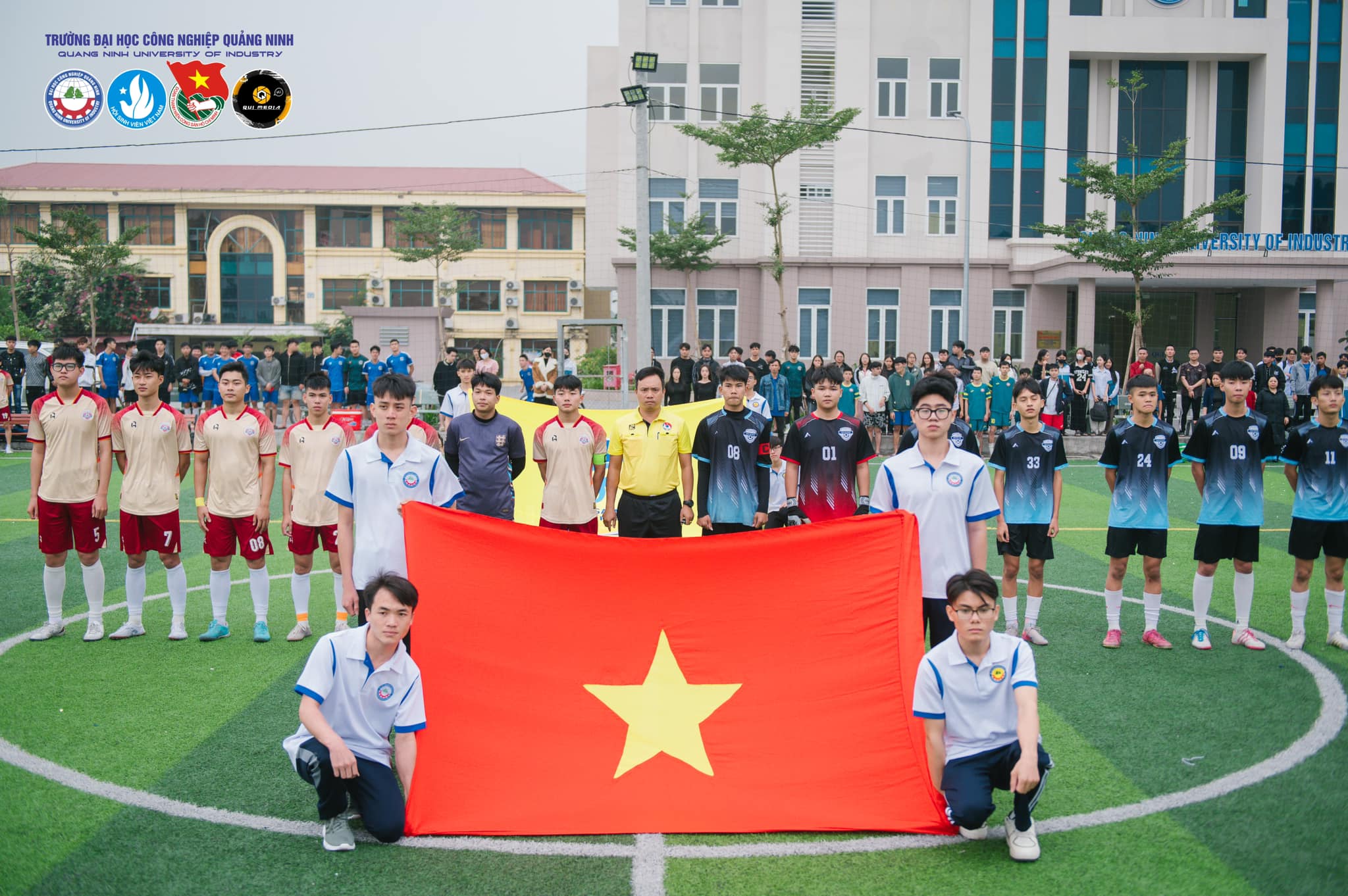 Trường Đại học Công Nghiệp Quảng Ninh Bế mạc Giải bóng đá nam HSSV năm học 2024-202