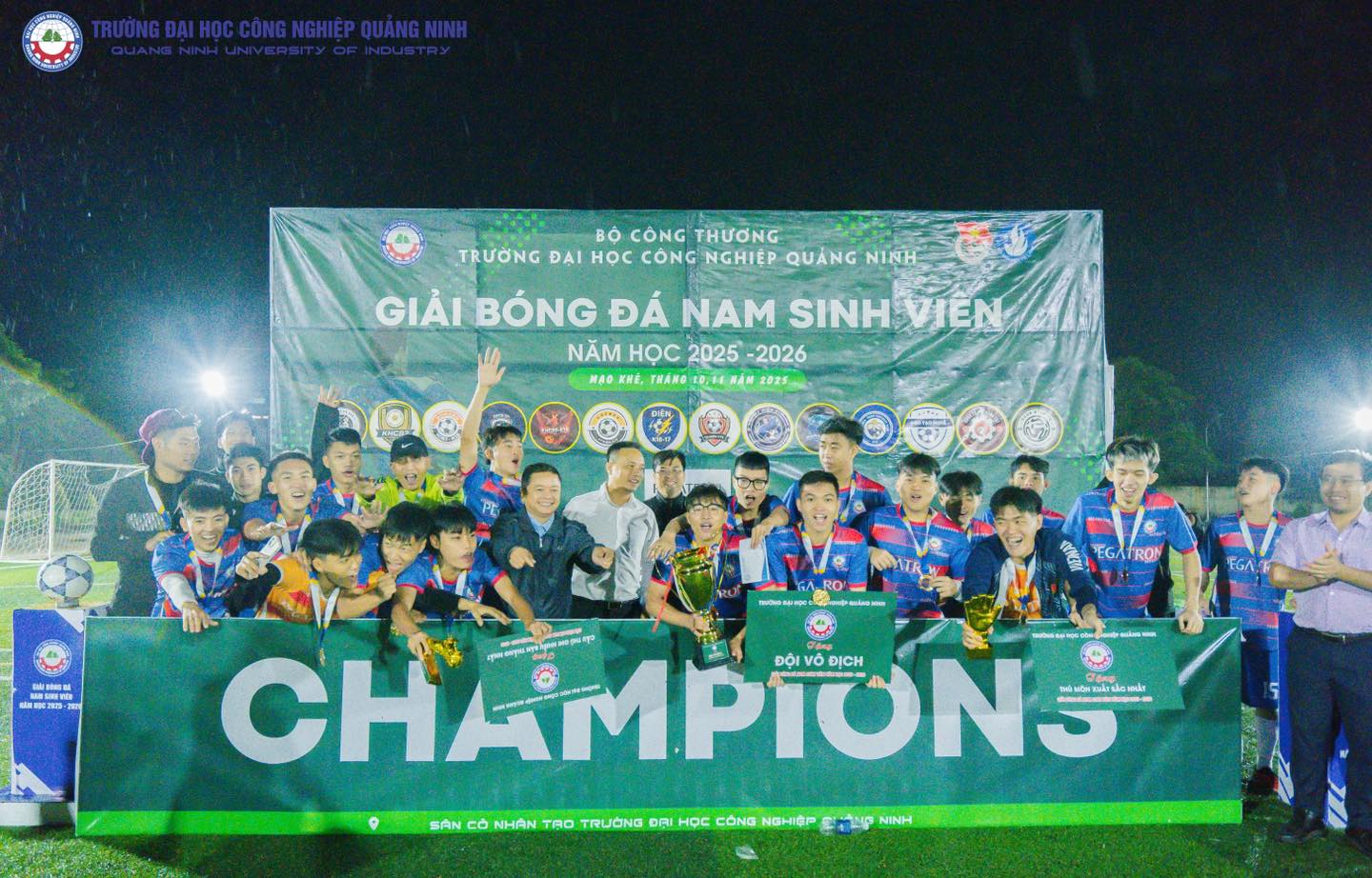 Khoa Cơ khí- Động lực lần thứ 2 liên tiếp vô địch giải bóng đá học sinh sinh viên