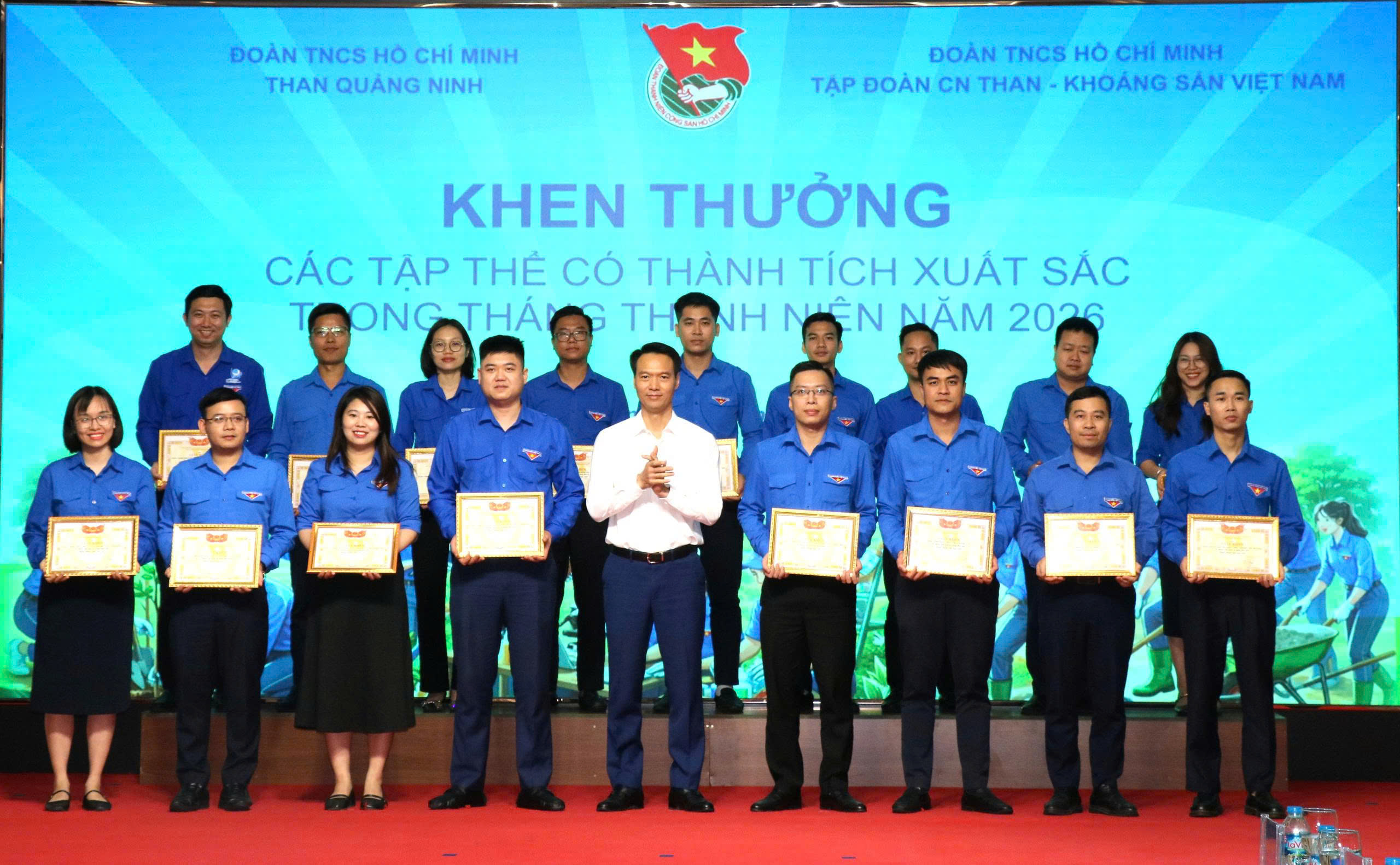 Đoàn Thanh niên Trường Đại học Công nghiệp Quảng Ninh vinh dự được nhận khen thưởng trong tháng Thanh niên năm 2026