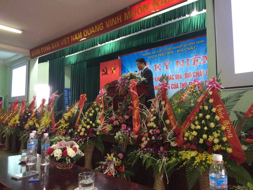 Đ/c Hoàng Hùng Thắng - Phó bí thư đảng ủy, Phó Hiệu trưởng nhà trường phát biểu tại lễ kỷ niệm