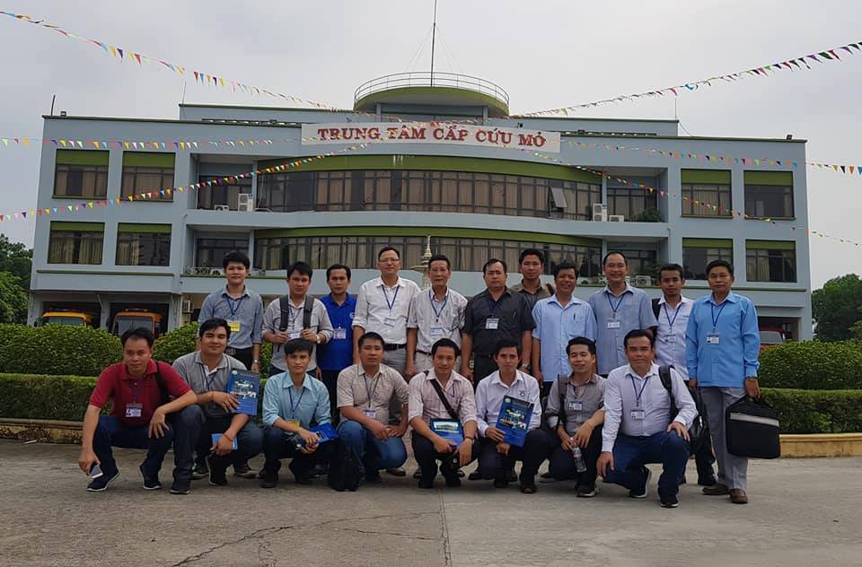 Đoàn cán bộ Bộ Năng lượng và Mỏ nước CHDCND Lào  thăm Trung tâm Cấp cứu Mỏ