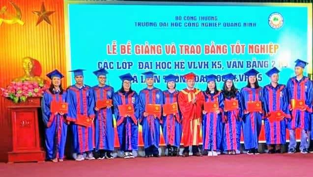 Trường ĐH Công nghiệp Quảng Ninh tổ chức Lễ bế giảng các lớp Đại học, Văn bằng 2, Liên thông Đại học hệ VLVH K5