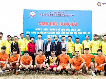 Giao lưu bóng đá chào mừng 45 năm Quốc khánh nước CHDCND Lào