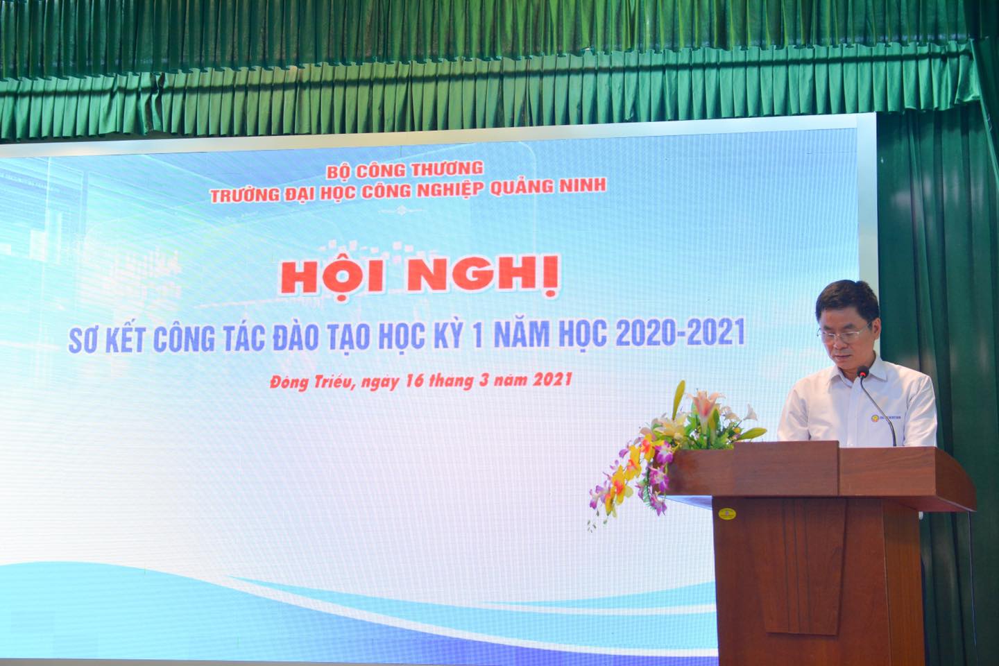 Trường Đại học Công nghiệp Quảng Ninh tổ chức Hội nghị sơ kết công tác đào tạo học kỳ I năm học 2020-2021