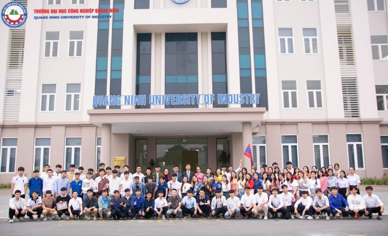 Gặp mặt Lưu học sinh nhân kỉ niệm ngày Quốc khánh nước CHDCND Lào