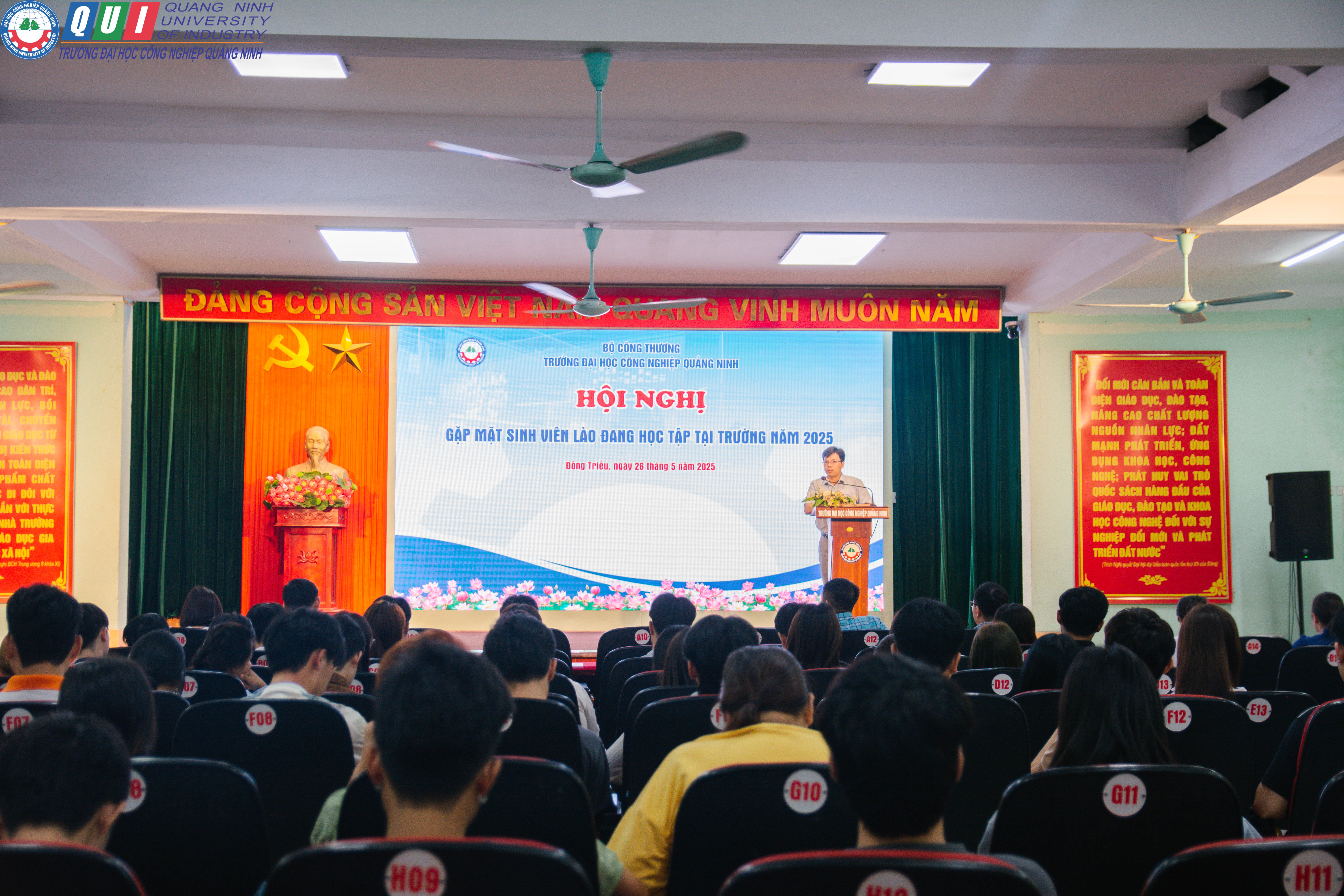 Hội nghị gặp mặt đối thoại với Lưu học sinh năm học 2024 - 2025