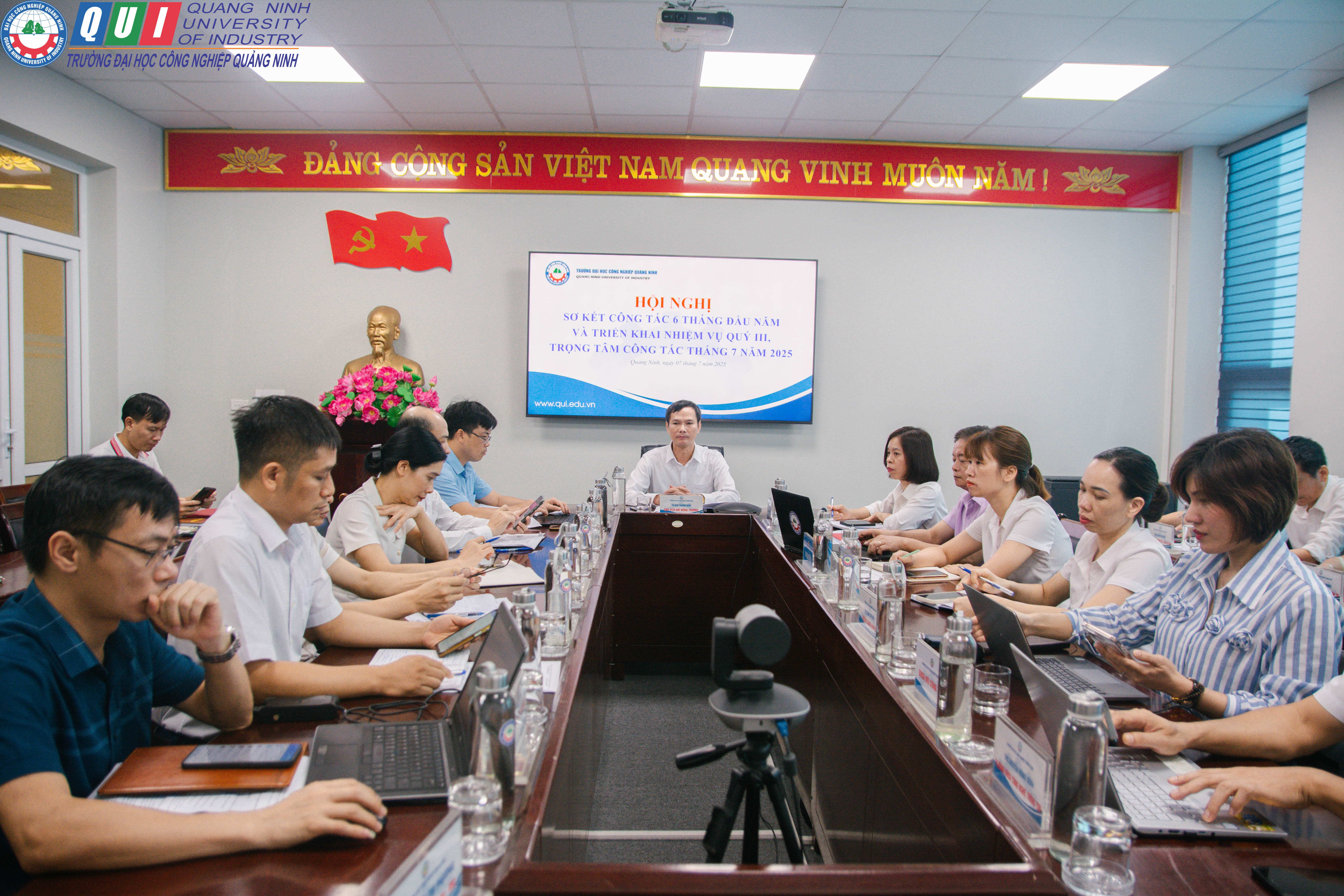 Toàn cảnh Hội nghị