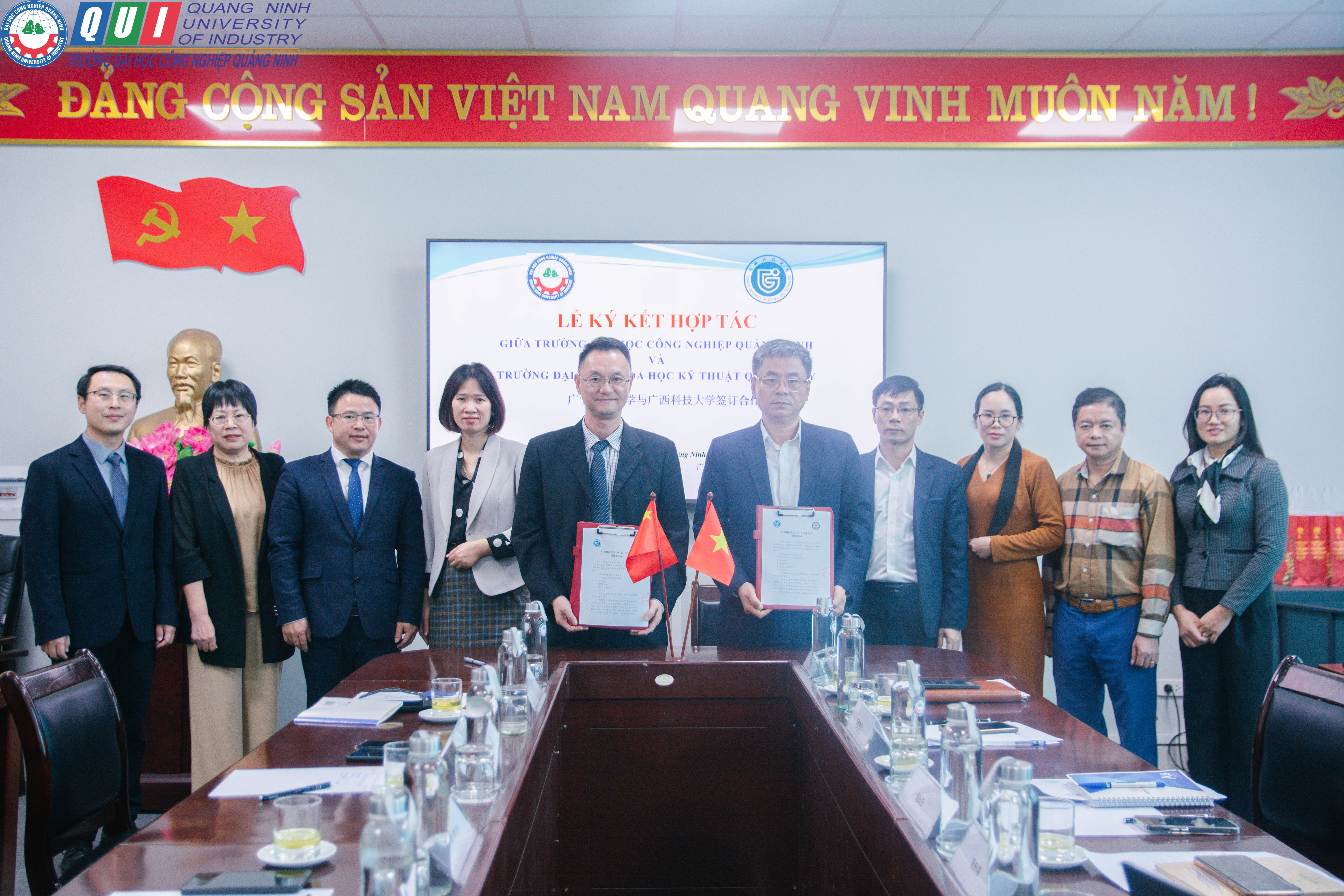 Trường Đại học Công nghiệp Quảng Ninh đón tiếp và làm việc với đoàn Đại biểu Trường Đại học Khoa học kỹ thuật Quảng Tây - Trung Quốc