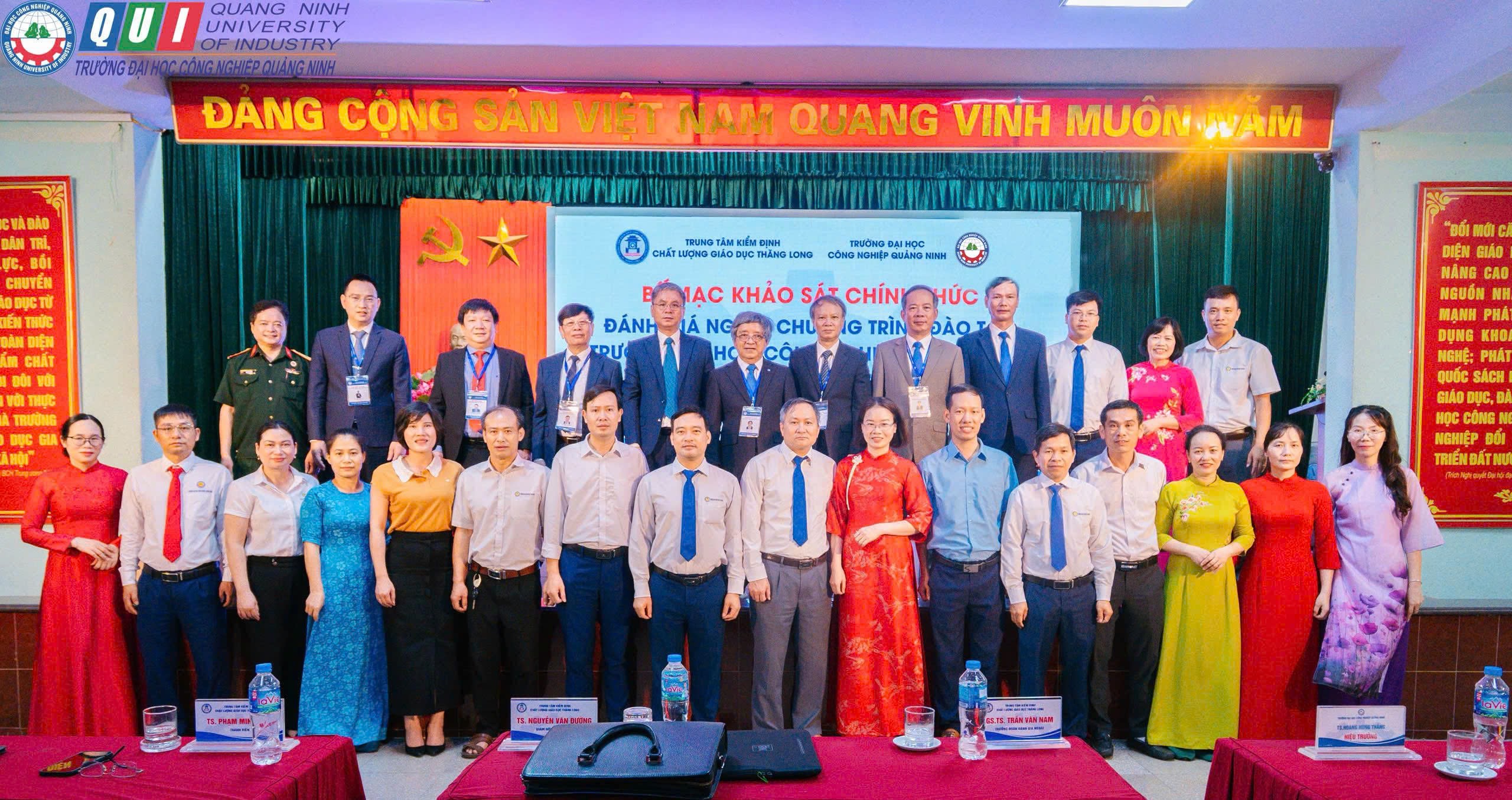 Trường Đại học Công nghiệp Quảng Ninh bế mạc đợt khảo sát chính thức đánh giá ngoài 03 chương trình đào tạo