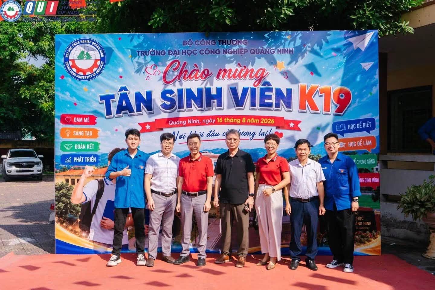 Trường Đại học Công nghiệp Quảng Ninh Chào đón Tân sinh viên K19 nhập học