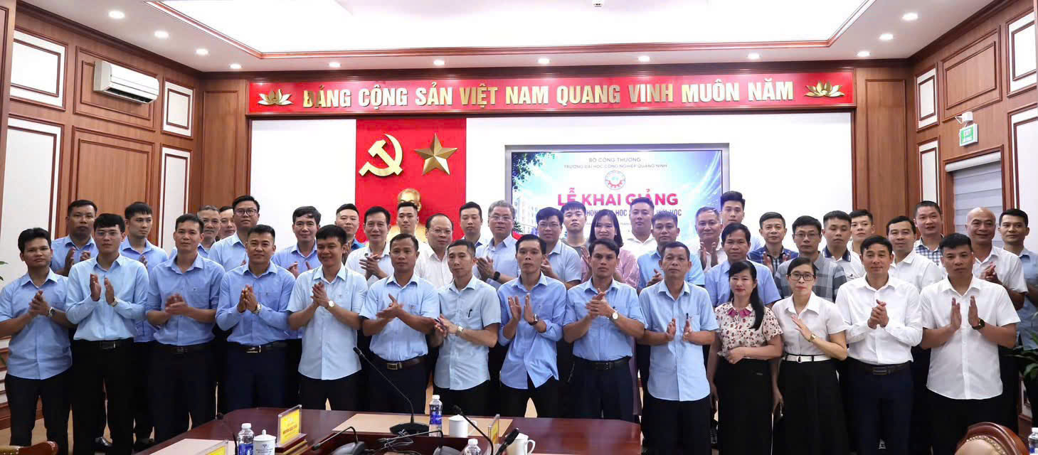 Trường Đại học Công nghiệp Quảng Ninh khai giảng lớp đại học liên thông theo hình thức đào tạo thường xuyên