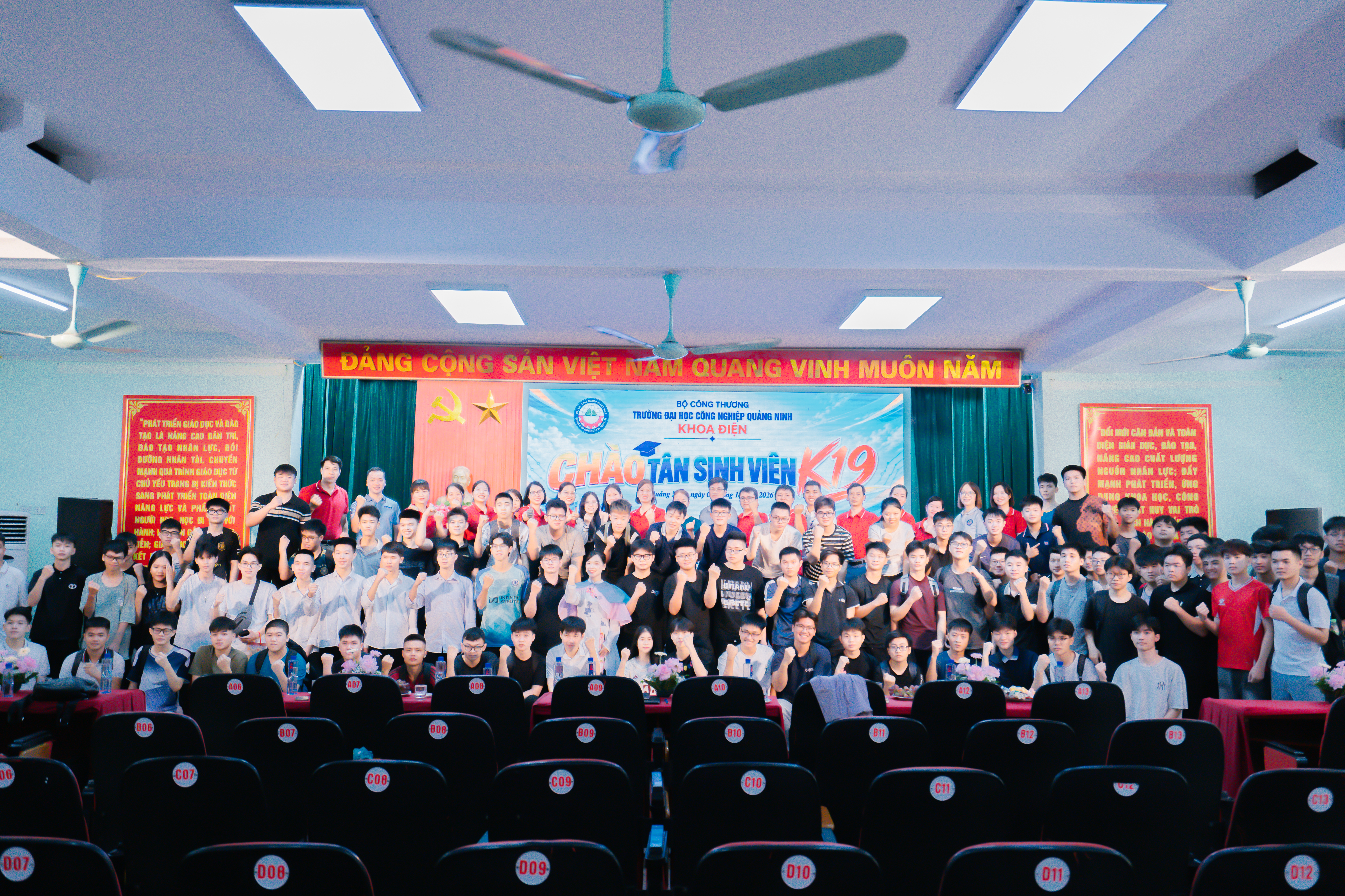 Khoa điện Trường Đại học Công nghiệp Quảng Ninh tổ chức chương trình Chào Tân sinh viên K19