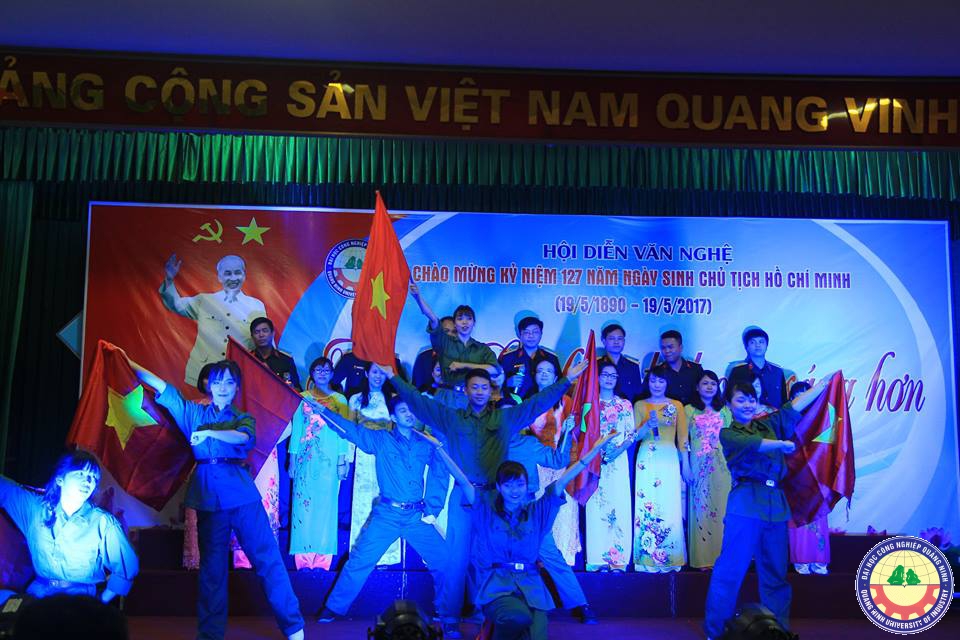 Hội diễn văn nghệ chào mừng kỷ niệm 127 năm ngày sinh Chủ tịch Hồ Chí Minh