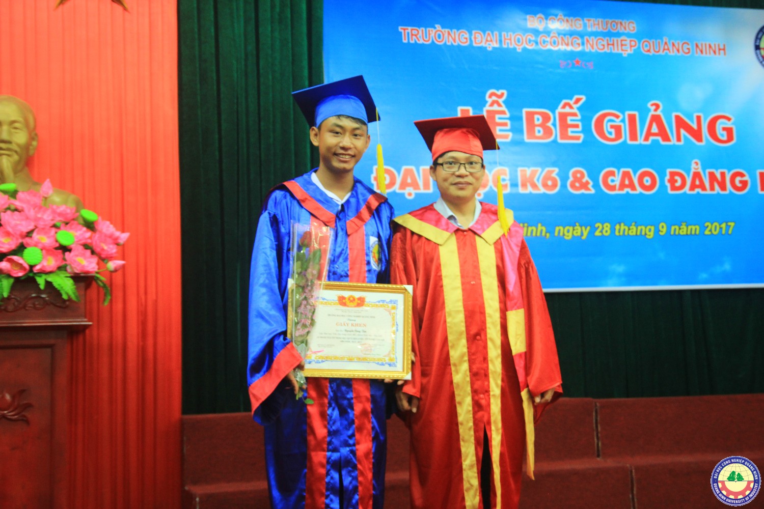 Lễ bế giảng và trao bằng tốt nghiệp K6