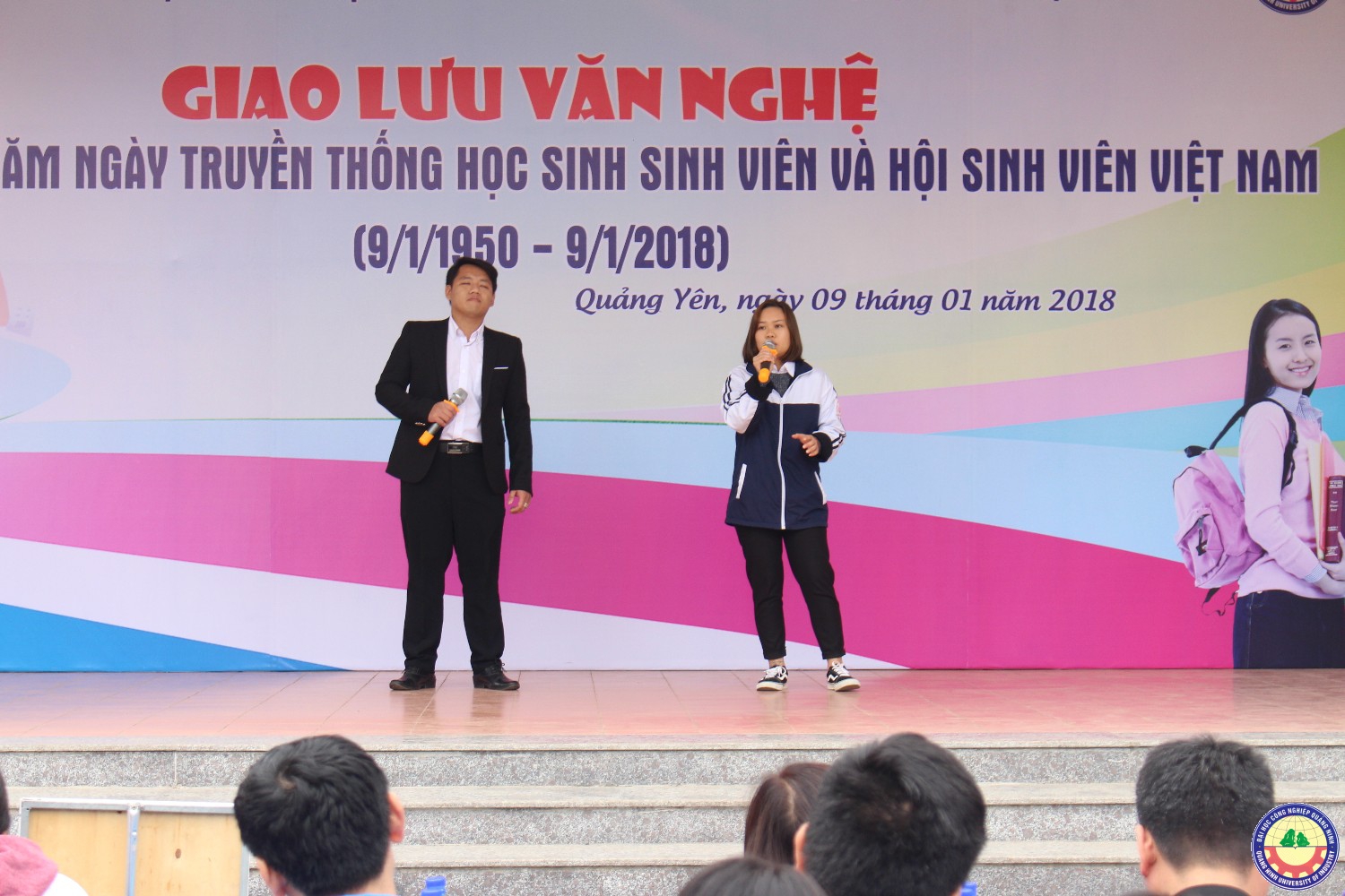 Giao lưu văn nghệ - tuyển sinh giữa trường ĐHCNQN và trường THPT Bạch Đằng (Quảng Yên) 9.1..2018