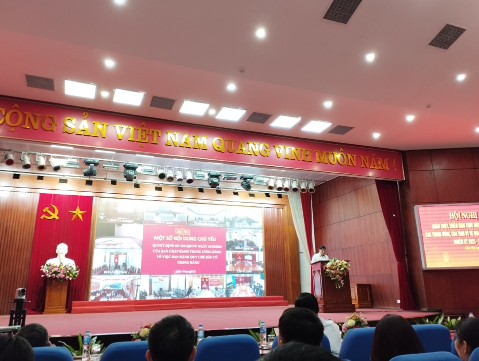 Đảng bộ Trường Đại học Công nghiệp Quảng Ninh tham dự  Hội nghị quán triệt, học tập, triến khai thực hiện các văn bản  của Trung ương và của Tỉnh ủy Quảng Ninh