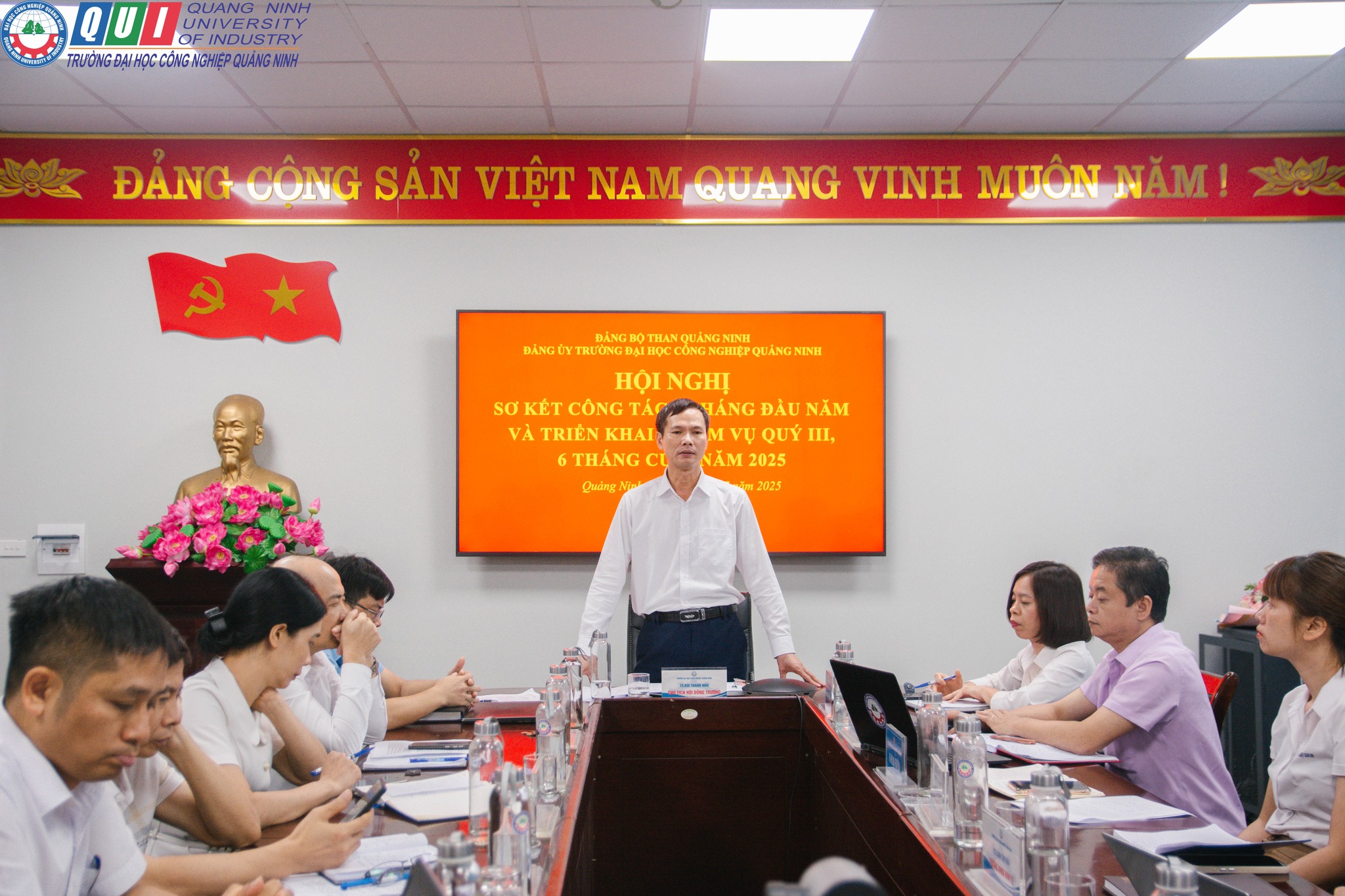 Đảng ủy Trường Đại học Công nghiệp Quảng Ninh sơ kết công tác Đảng 6 tháng đầu năm, triển khai nhiệm vụ 6 tháng cuối năm 2025