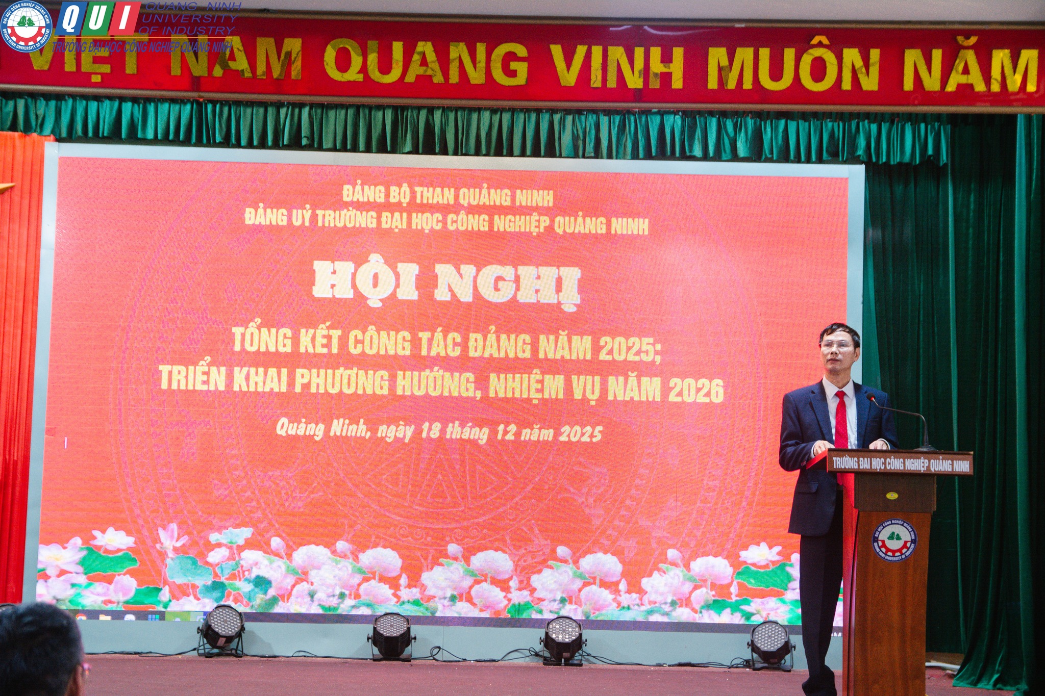 Đảng bộ Trường Đại học Công nghiệp Quảng Ninh tập trung  lãnh đạo, triển khai thực hiện nhiệm vụ năm 2026