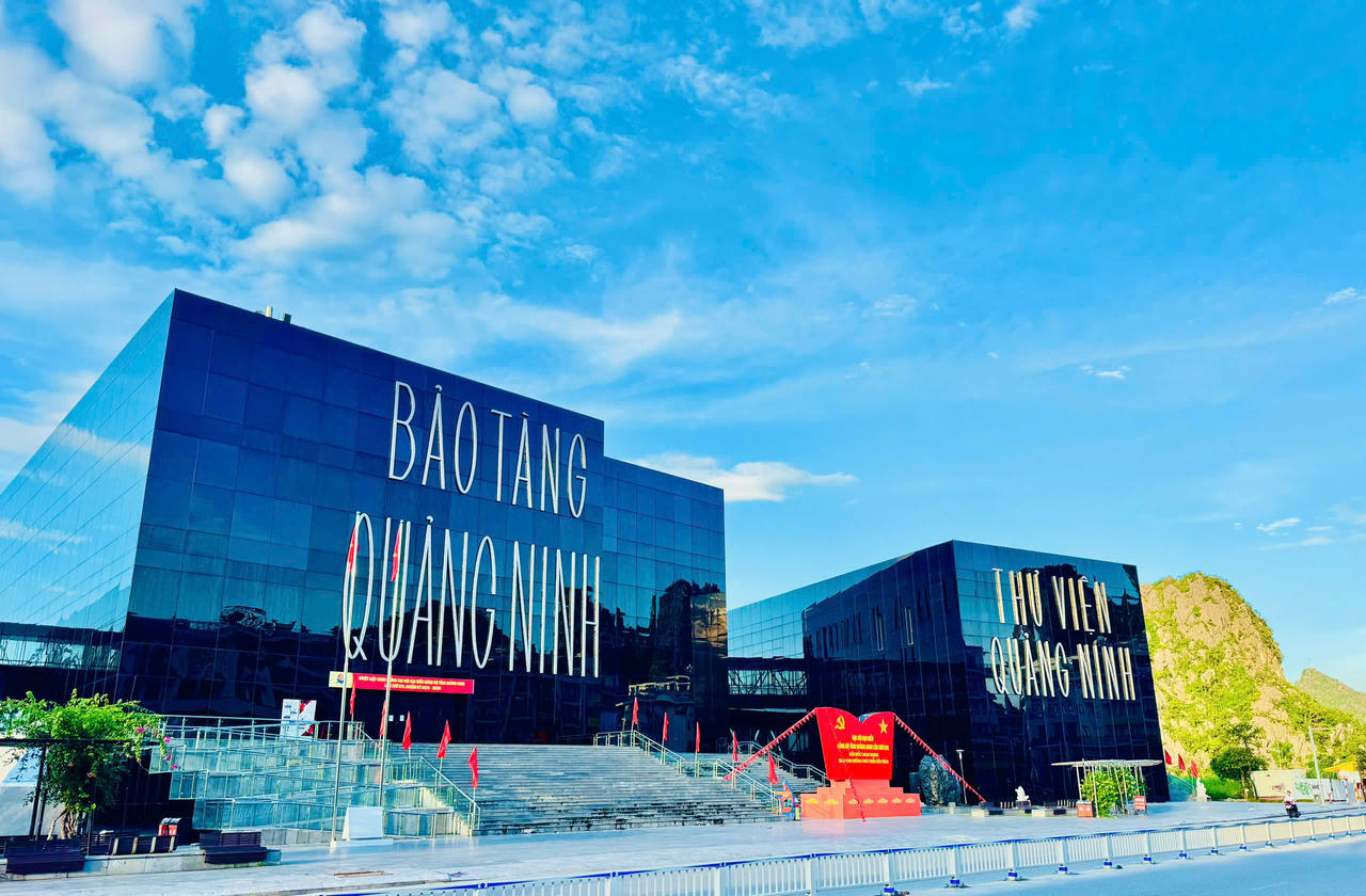 Đảng bộ Trường Đại học Công nghiệp Quảng Ninh đẩy mạnh tuyên truyền, quán triệt những thành tựu nổi bật của tỉnh Quảng Ninh năm 2025